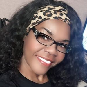 Meet your Posher, Tina